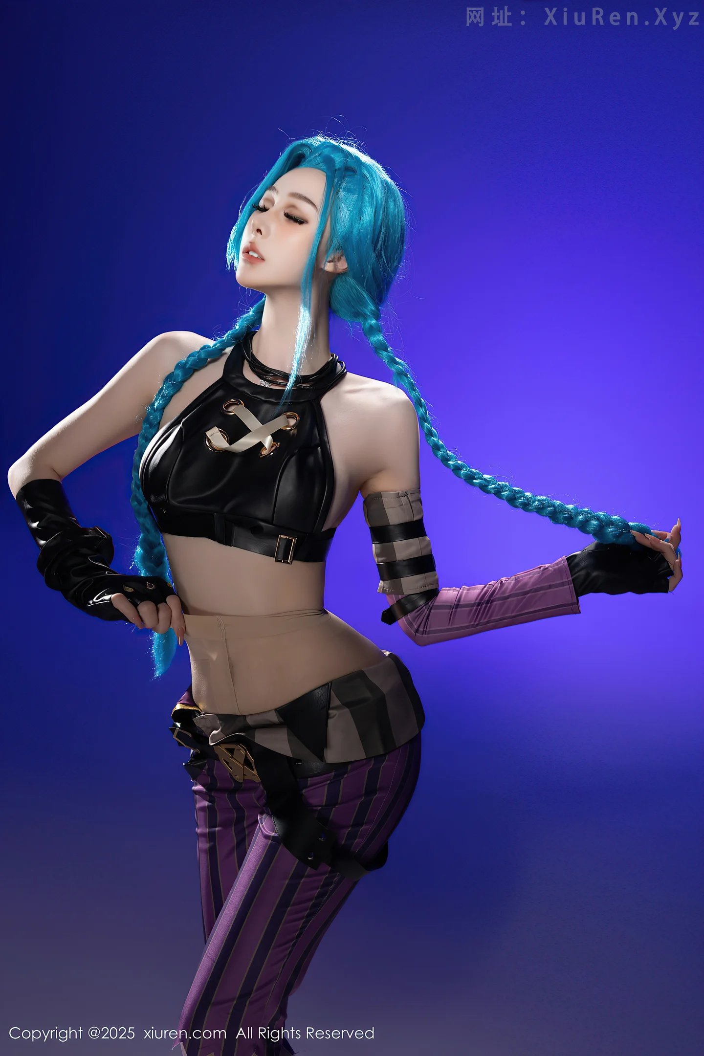 图片[4]-[XiuRen秀人网] VOL.10479 模特小逗逗性感Cosplay装扮配肉色丝袜秀曼妙身姿迷人诱惑写真79P-秀人网官方网站